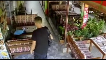 Bursa'dan bisikleti ile Antalya'ya giden genç dinlenirken telefonunu çaldırdı!