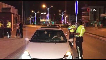 Kocaeli'de alkollü sürücü basın mensuplarına tehdit ve küfür savurdu!