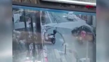 İstanbul'da hatalı dönüş kazaya neden oldu