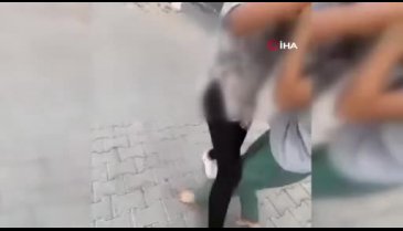 İzmir'de kızlar erkek meselesi yüzünden kavga etti! O anlar kamerada