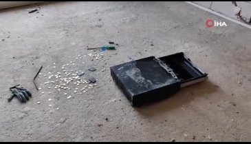 Bursa'da inşaatta çalışan ustalar parçalanmış halde yazar kasa buldu