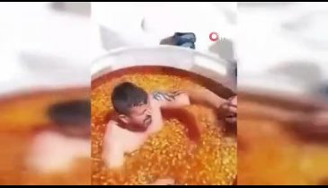 Sosyal medyada çıplak zeytin havuzuna girme videosu "Bu kadar da olmaz" dedirtti