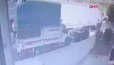 İstanbul'da geri geri kayan TIR şoförün manevrasıyla durdu