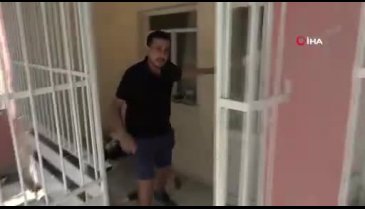 Ailesini ziyarete geldi, babasını ölüme terk edilmiş halde buldu