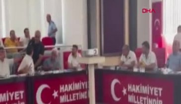 Antalya'da Aksu Belediye Başkanı ile İYİ Partili isim arasında tartışma yaşandı