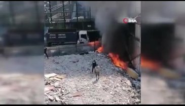 İstanbul'da yangına taşlı müdahale