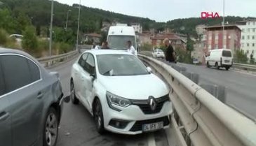 İstanbul'da 16 araç birbirine girdi!