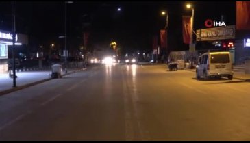 Malatya'da vatandaşlar geceyi sokakta geçiriyor