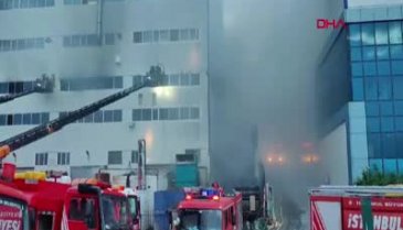 İstanbul'da sanayi bölgesinde fabrika yangını çıktı!