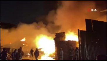 İstanbul'da geri dönüşüm tesisinde yangın!