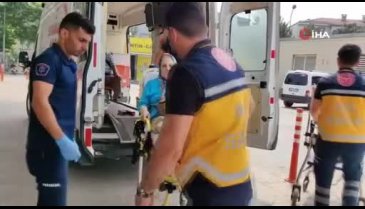 Bursa'da tırın çarptığı otomobilde 5 kişi yaralandı