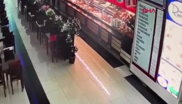 Dinlenme tesisinde 'bedava yemek' kavgası