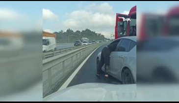 İstanbul'da yol tartışması: Kamyon sürücüsü çılgına döndü