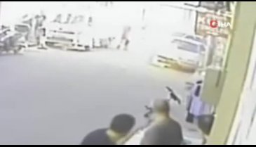 Bursa İznik'te bir otomobil alev alev yandı