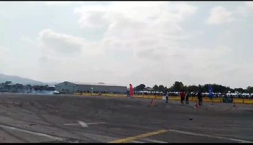 Bursa'da adrenalin ve eğlence dolu gün: Tuning ve drift festivali başladı
