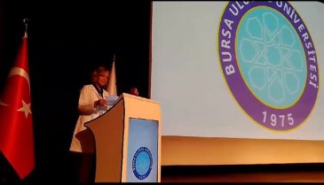 Bursa Uludağ Üniversitesi Tıp Fakültesinde beyaz önlük giyme töreni