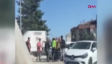 Bursa'da hafif ticari aracın çarptığı kadın yaralandı