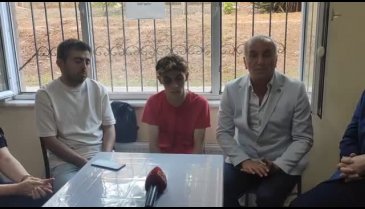 Memleket Partisi Bursa'dan Karacabey'de Suriyeliler tarafından darp edilen Erkan ve ailesine ziyaret