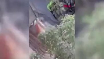 İstanbul'da çevresindekilere silah doğrultan şahıs gözaltına alındı