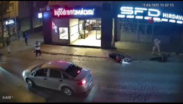 Bursa'da motosikletli bir başka motosiklete çarptı! 1 ağır yaralı