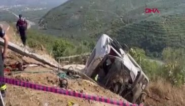 Bursa'da iki beton mikseri kafa kafaya çarpıştı! 1 ölü, 1 ağır yaralı