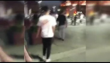Bursa'da iki grup arasında çıkan kavgada sandalyeler havada uçuştu