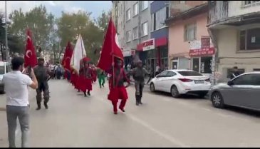 Gürsu Armut Festivali kortej yürüyüşü ile devam ediyor