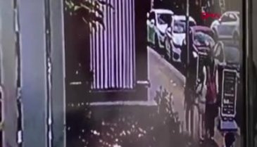 Diyarbakır'da güzellik salonuna düzenlenen silahlı saldırı kamerada!