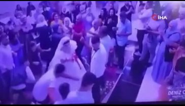 Adana'da damat gelinliği çekiştiren çocuğu fırlatıp yere attı!