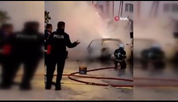 Bilecik'te 2 otomobil yandı