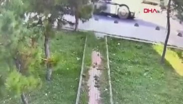 İstanbul'da korkunç olay! Hafriyat kamyonunun altında kaldı