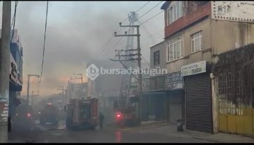 Bursa'da mobilya imalatı yapan atölyede yangın! -2