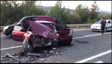 Bilecik'te kamyon ile otomobil kaza yaptı! Yaralılar var