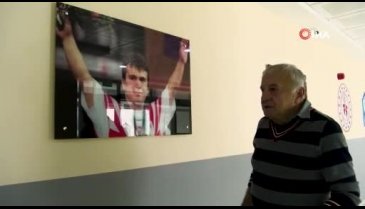 Naim Süleymanoğlu'nun o fotoğrafları ilk kez gün yüzüne çıktı