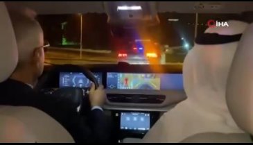 Bakan Uraloğlu, Suudi Arabistan Hac ve Umre Bakanı Tevfik er-Rabia'ı TOGG ile karşıladı