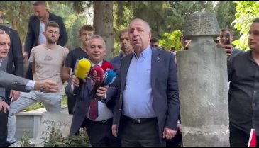 Zafer Partisi Genel Başkanı Özdağ Bursa'da şehitlik ziyaretinde