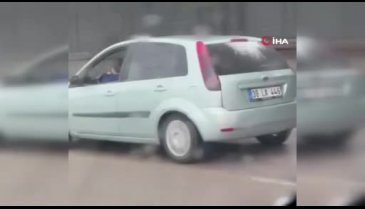 Bursa'da küçük çocuğu direksiyon başına geçirdi!