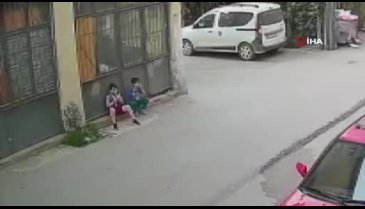 Bursa'da 9 yaşındaki çocuğa biber gazlı saldırının kamera görüntüsü