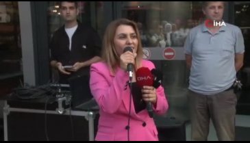 Bursa'da kanserojen içeren atıklardan yapılan giysilerle defile düzenlendi