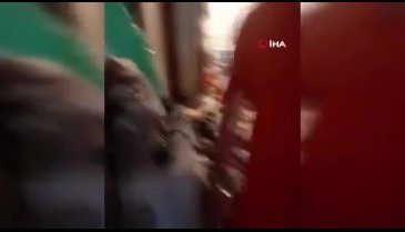 İstanbul'da bir evden, 4 kamyon çöp çıktı