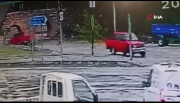 Bursa'da kamyonetin çarptığı bisikletli sürücü ağır yaralandı