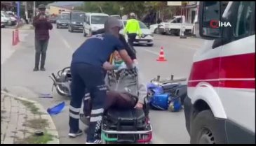 Bursa'da iki motosikletli çarpıştı!