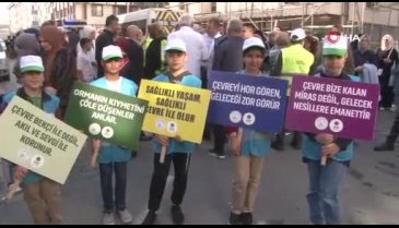 İstanbul'da çevre farkındalık yürüyüşü düzenlendi