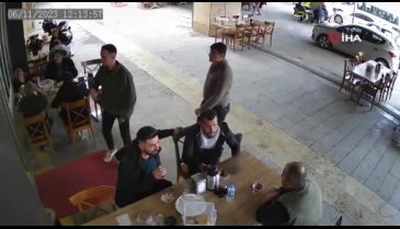 Artvin'de kaymakam yemek yediği restoranda döneri beğenmedi