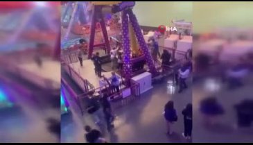 Bursa'da oyun alanındaki oyuncak devrildi!