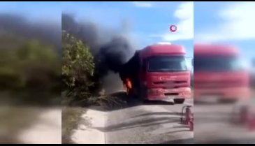 Bursa-İzmir karayolunda kamyon alev alev yandı