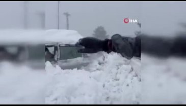 Uludağ'da kar kalınlığı 64 santimetreye ulaştı