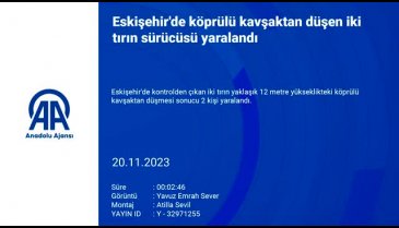 Eskişehir-Bursa&nbsp;yolunda iki tır kavşaktan düştü!