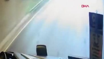 Bursa'da yolcu otobüsü, hafriyat kamyonuna çarptı!