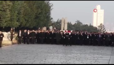 Yusuf Tekin, 81 ilden gelen öğretmenlerle Anıtkabir'i ziyaret etti